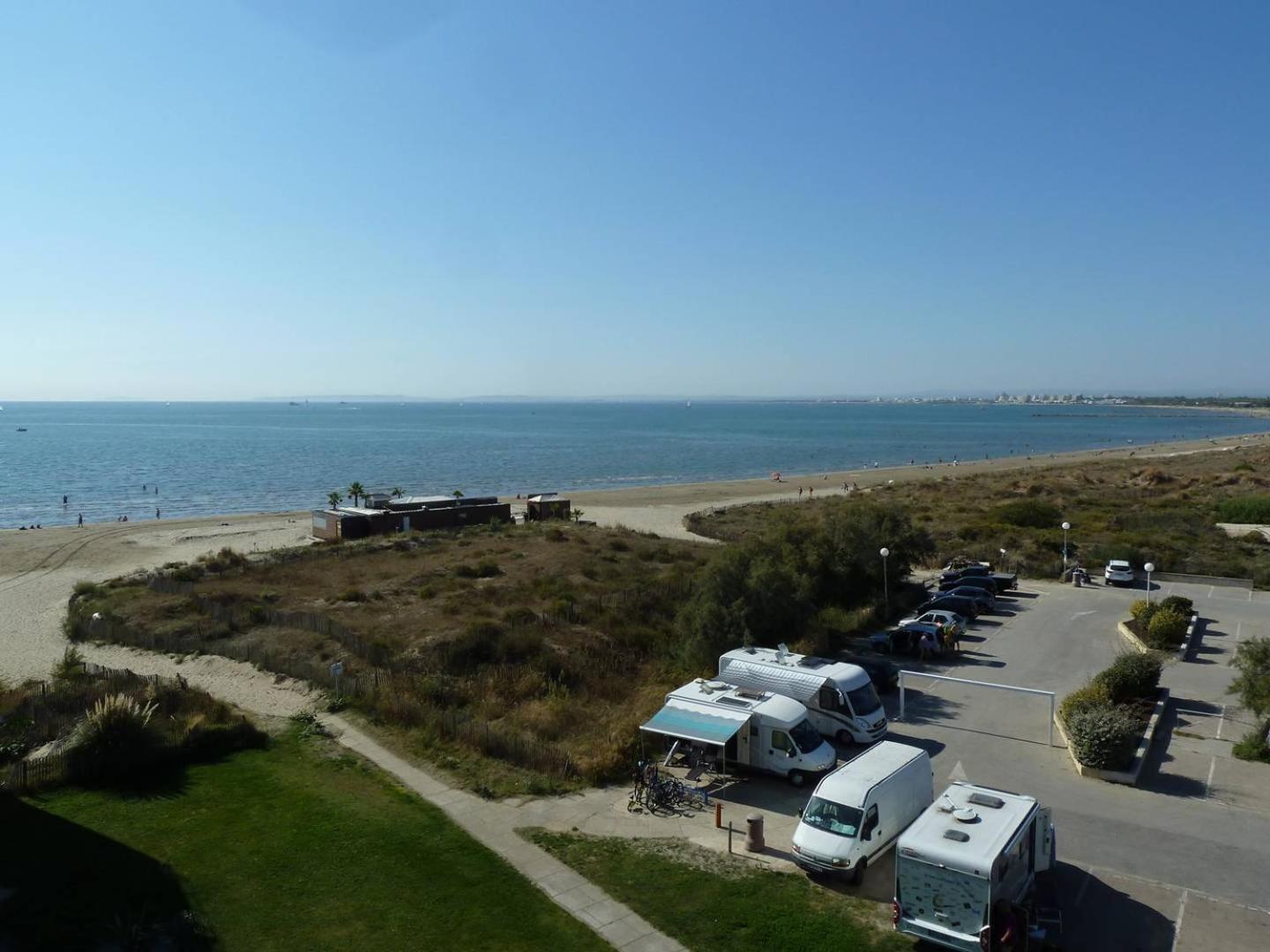 AS14629 - P2 Mezzanine avec vue mer latérale, dans une résidence sur plage avec parking privé Le Grau-du-Roi Extérieur photo