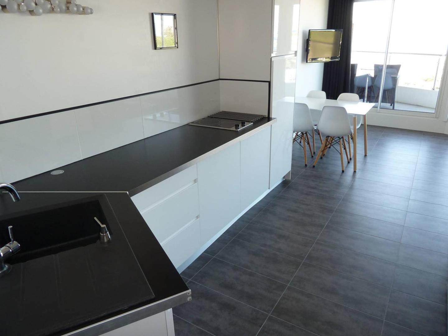 AS14629 - P2 Mezzanine avec vue mer latérale, dans une résidence sur plage avec parking privé Le Grau-du-Roi Extérieur photo
